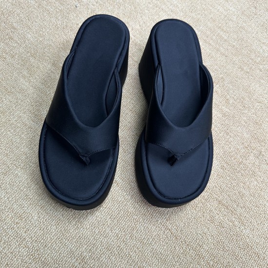 Cross-border foreign trade spicy girl flip-flops platform thick sole wedge strappy toe sandals silk texture women's outdoor sandals versatile